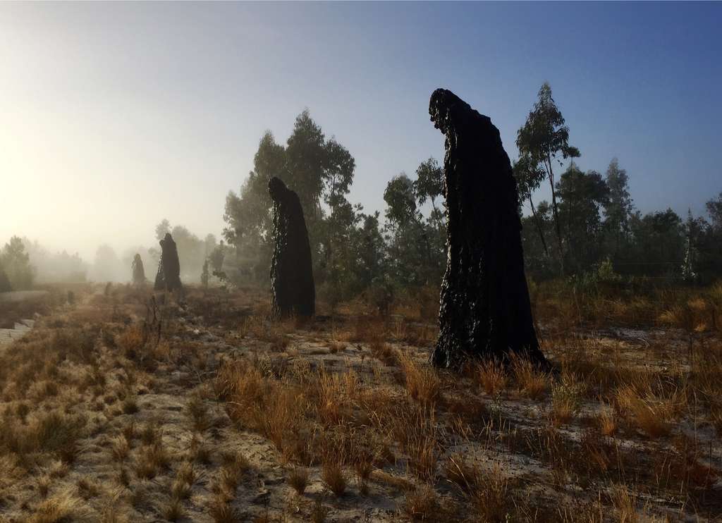 Melides Art - Black Statues