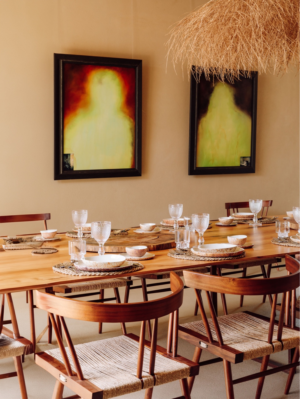 Signature Studio Features Dining